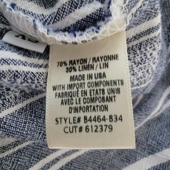 Cloth & Stone- Button up top - Picture 4 of 4